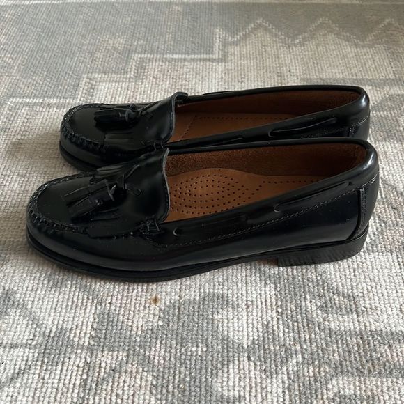GH Bass Esther Weejuns Penny Loafers with Tassle - Size 5.5 M - Picture 4 of 5